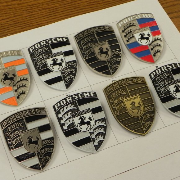 PORSCHE custom livery hood crests - Picture 7 of 9